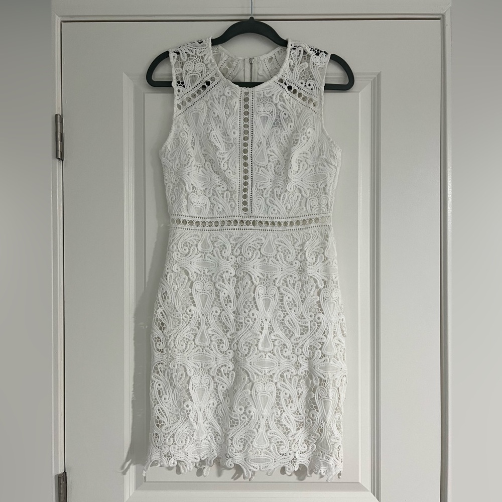 Lulu’s white dress. Size small. Never been worn.